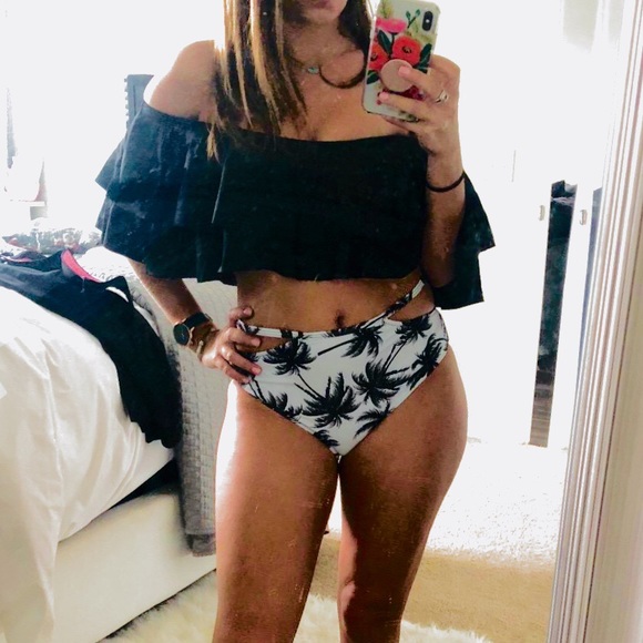 ❁NWT Two Piece Off Shoulder Palm Print Bikini❁ - Picture 2 of 2